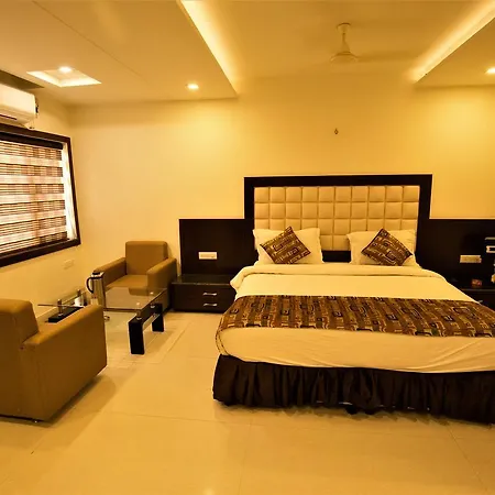 Hotel Grand Meridian Katni