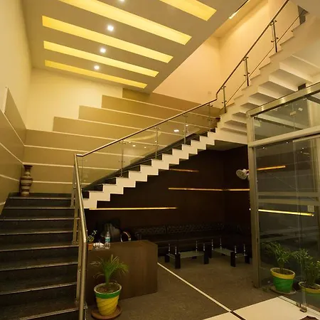 Grand Meridian Hotel