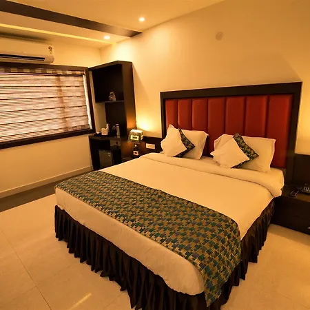 Grand Meridian